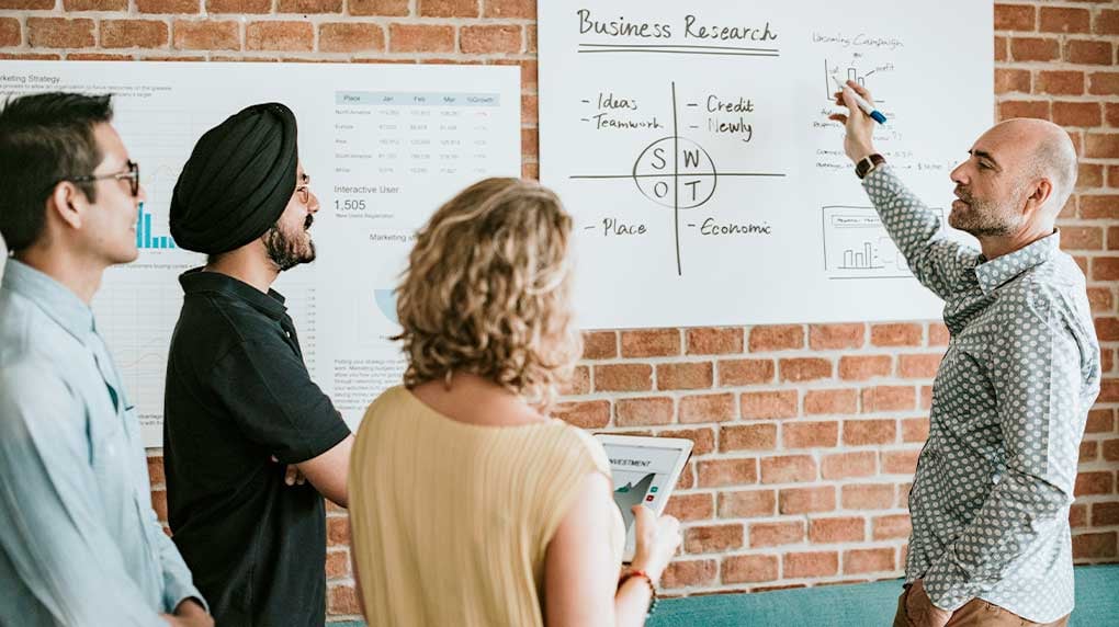 team-meeting-market-research